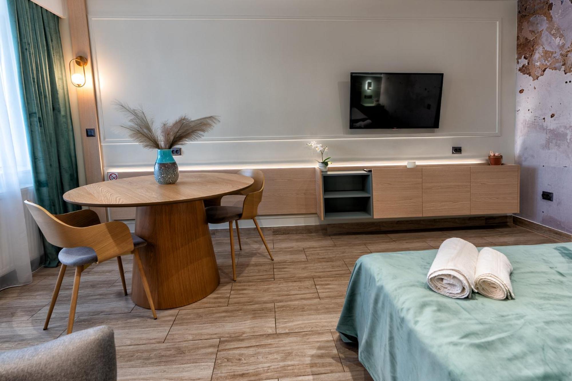 Marcos Studio Nice And Cozy Питешти Экстерьер фото